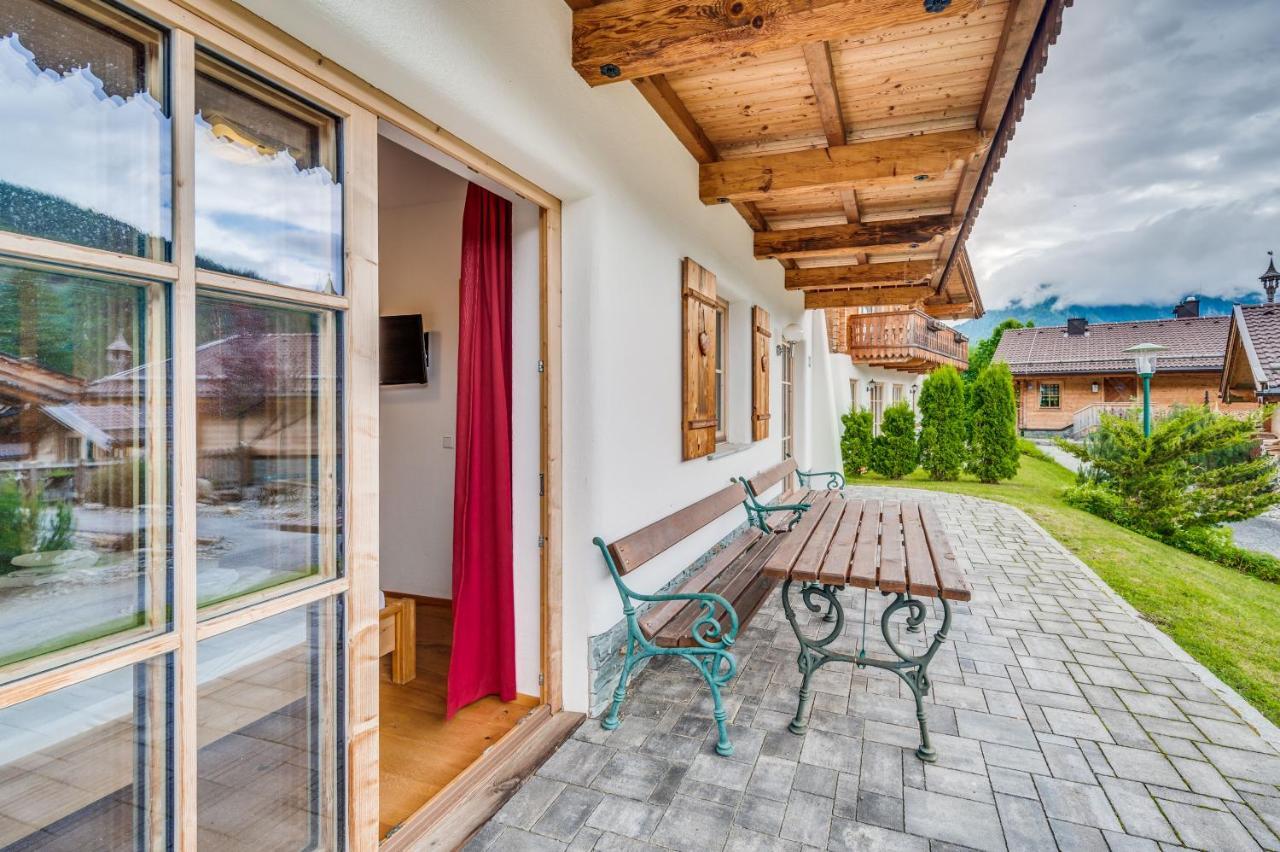 Chaletdorf Am Sonnenhang Neukirchen am Großvenediger Exterior foto